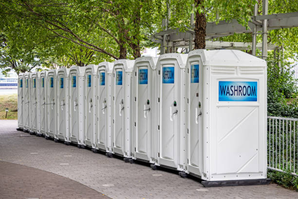 Porta potty rental for outdoor events in Shawnee, KS